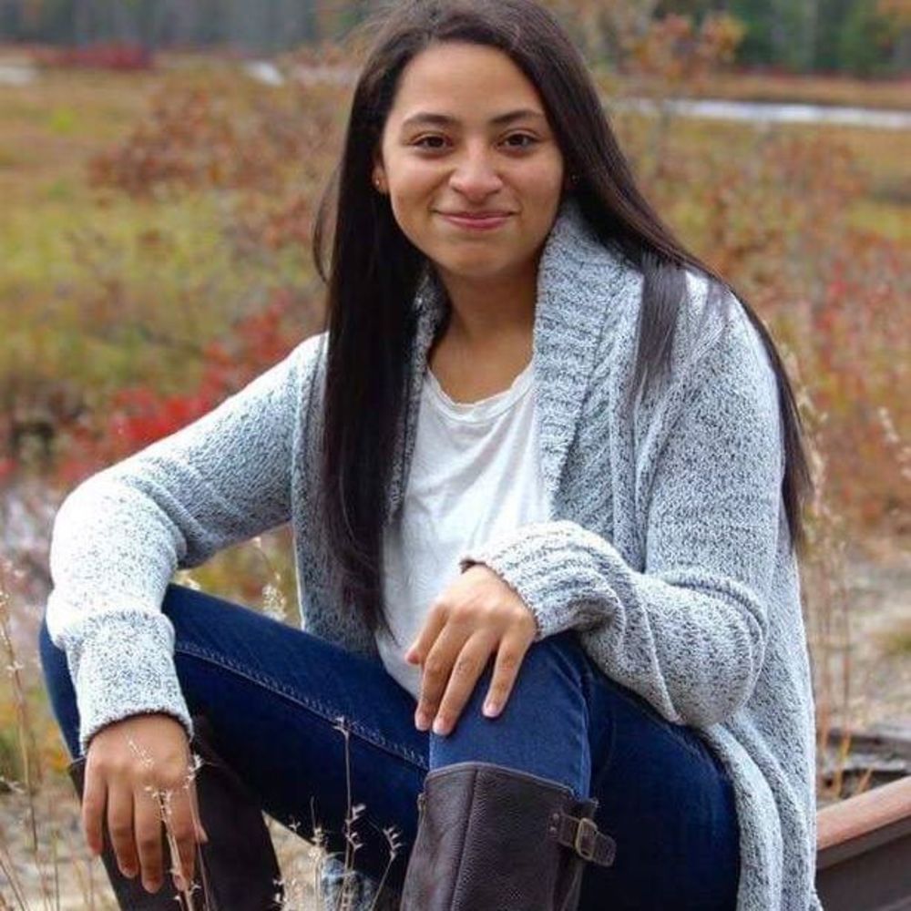 Meet your Posher, Dominique